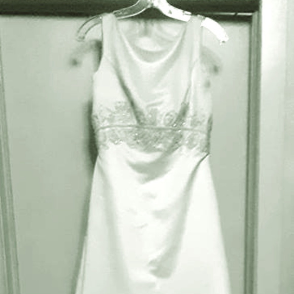 Alfred Angelo Wedding Dress - Picture 1 of 7